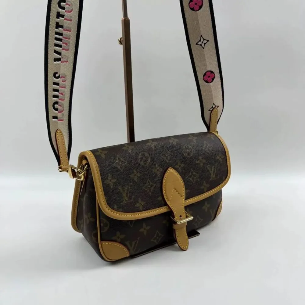 Louis Vuitton Women Pre-Loved Bag Very Good Condition